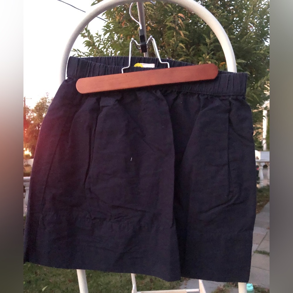 Navy skirt WITH POCKETS
